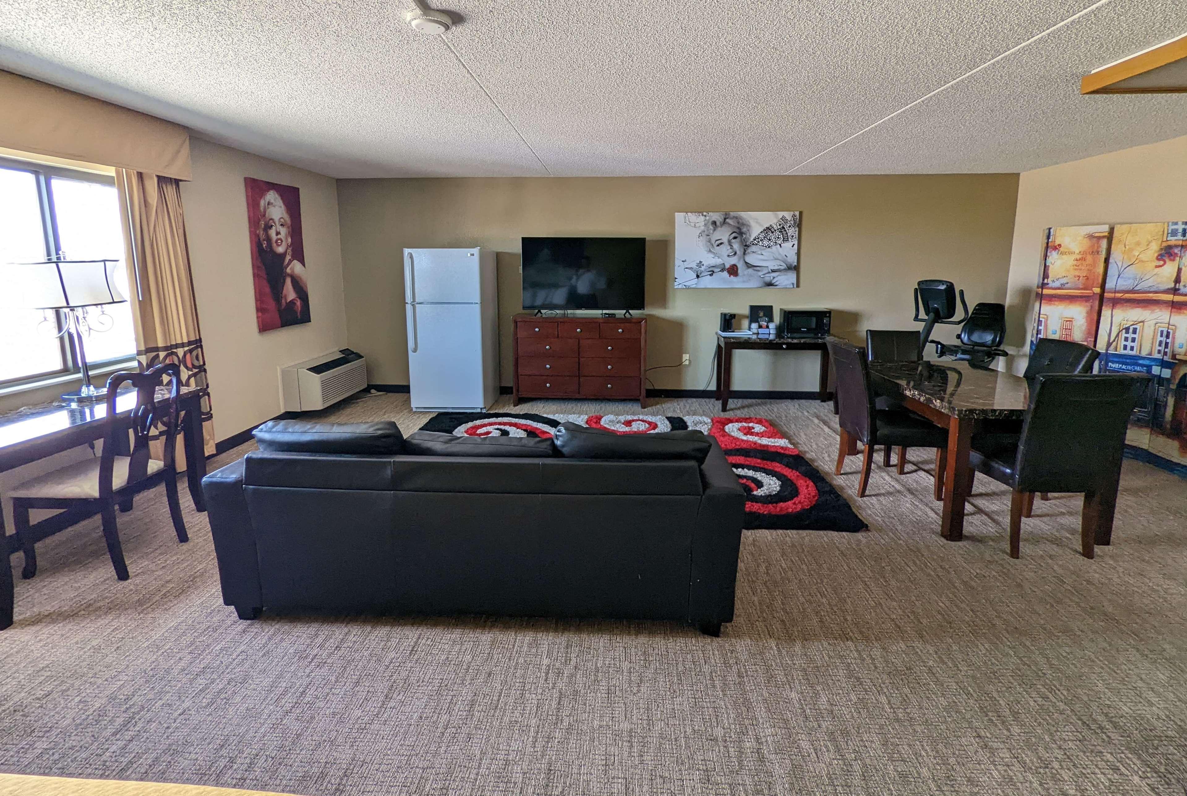 Super 8 By Wyndham Wichita North Otel Dış mekan fotoğraf