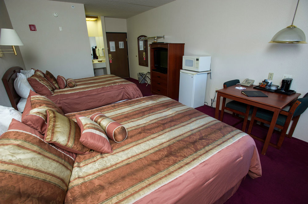 Super 8 By Wyndham Wichita North Otel Dış mekan fotoğraf