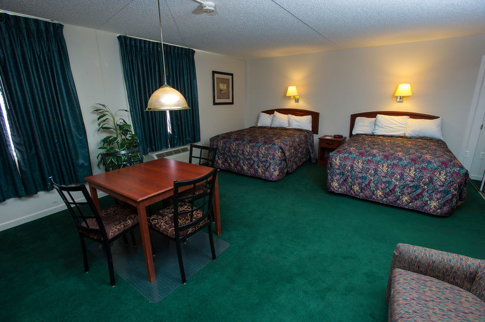 Super 8 By Wyndham Wichita North Otel Dış mekan fotoğraf