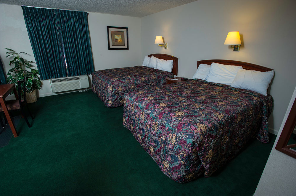 Super 8 By Wyndham Wichita North Otel Dış mekan fotoğraf